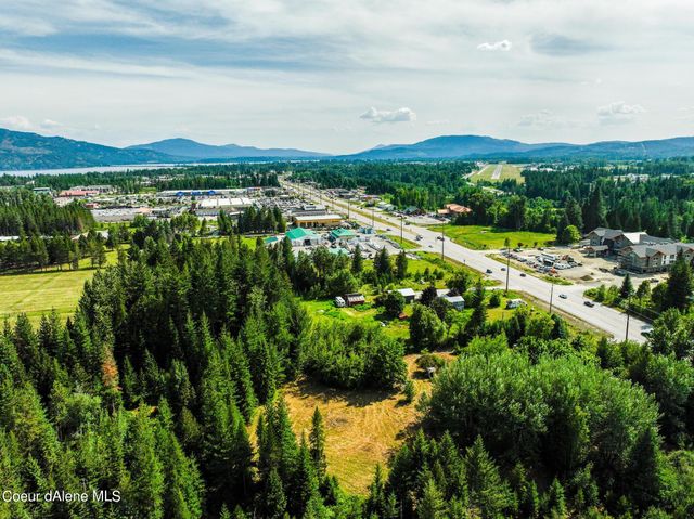 477545 US-95, Ponderay, ID 83852