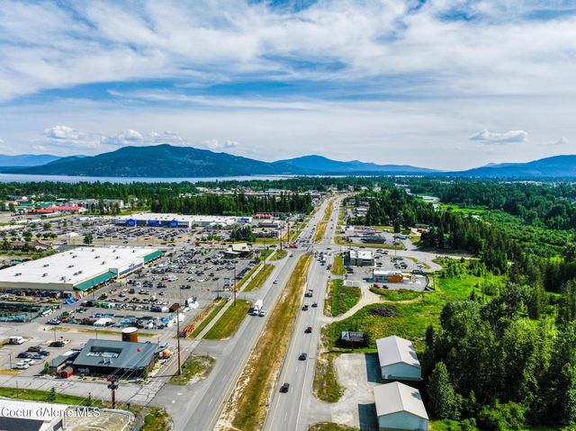 477545 US-95, Ponderay, ID 83852