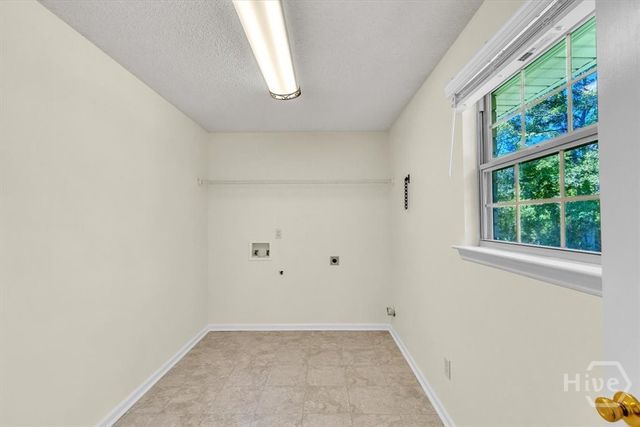 90 Charleston Court, Midway, GA 31320