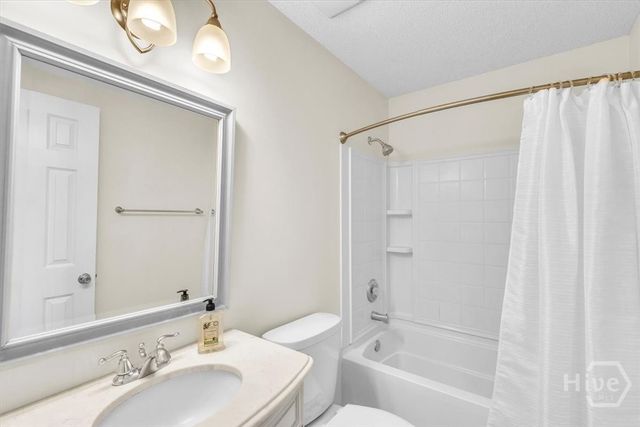 90 Charleston Court, Midway, GA 31320