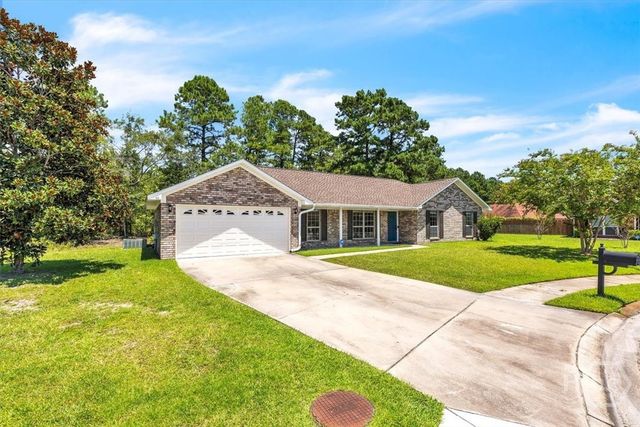 90 Charleston Court, Midway, GA 31320