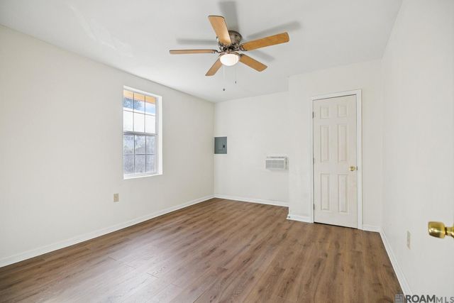 2371 E Smiley Ave, Baton Rouge, LA 70806