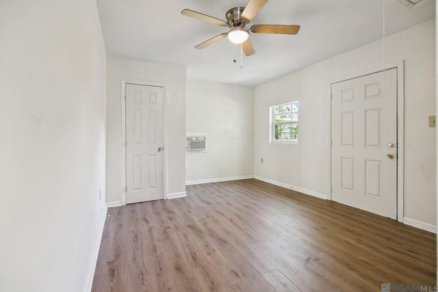 2371 E Smiley Ave, Baton Rouge, LA 70806