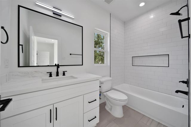 7012 Saint Augustine Street, Houston, TX 77021