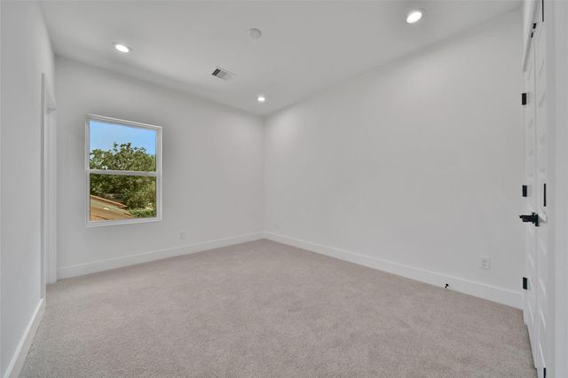 7012 Saint Augustine Street, Houston, TX 77021