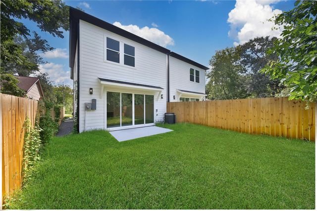 7012 Saint Augustine Street, Houston, TX 77021