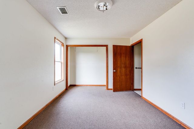 2511 N Chautauqua Ave, Wichita, KS 67219