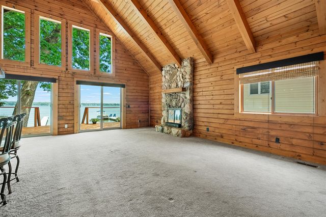 9715 Woodlawn Drive, Portage, MI 49002