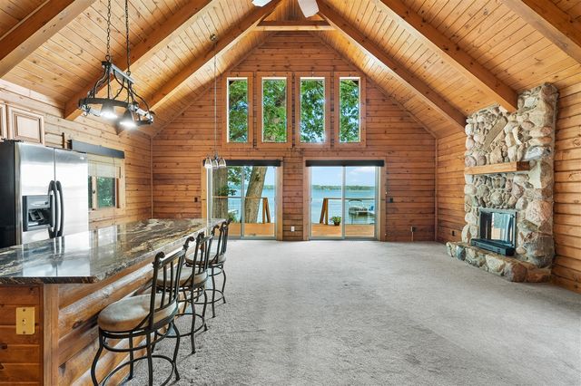 9715 Woodlawn Drive, Portage, MI 49002