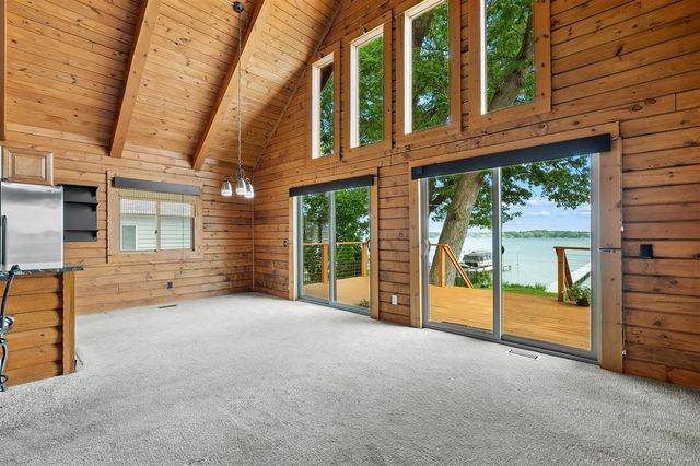 9715 Woodlawn Drive, Portage, MI 49002