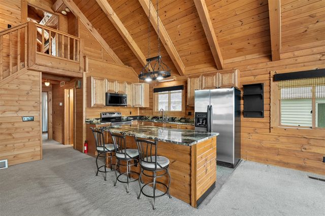 9715 Woodlawn Drive, Portage, MI 49002