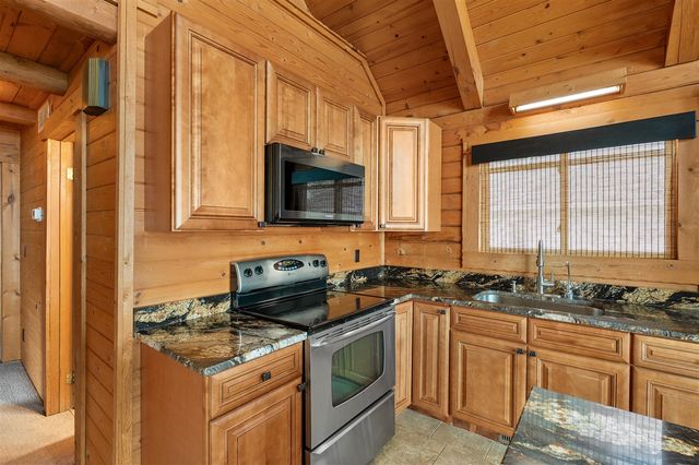 9715 Woodlawn Drive, Portage, MI 49002