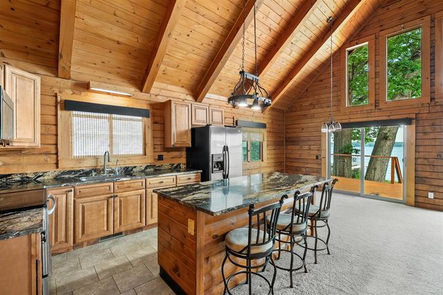 9715 Woodlawn Drive, Portage, MI 49002