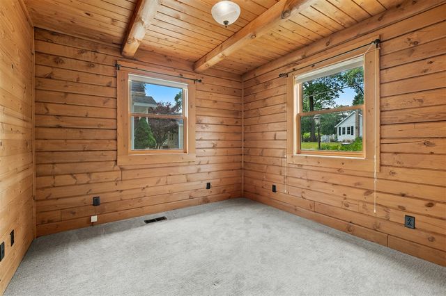 9715 Woodlawn Drive, Portage, MI 49002