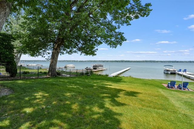 9715 Woodlawn Drive, Portage, MI 49002