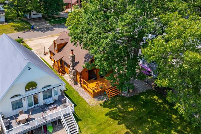 9715 Woodlawn Drive, Portage, MI 49002