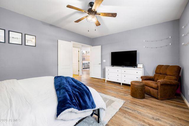 7042 W MORNING DOVE Drive, Glendale, AZ 85308