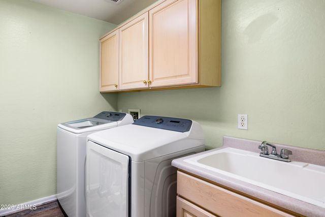 7042 W MORNING DOVE Drive, Glendale, AZ 85308