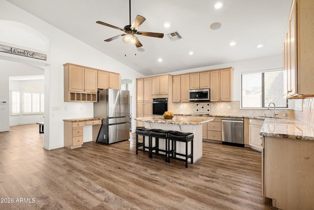 7042 W MORNING DOVE Drive, Glendale, AZ 85308