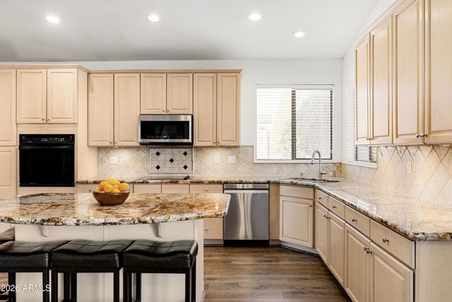 7042 W MORNING DOVE Drive, Glendale, AZ 85308