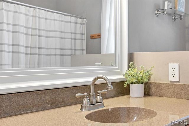 518 W 7th Street, Hermann, MO 65041