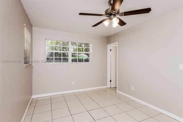 3430 N 72nd Ter, Hollywood, FL 33024