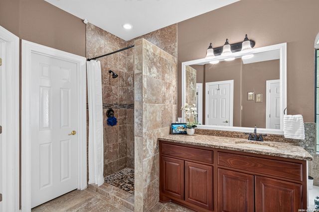 25710 Peregrine Rdg, San Antonio, TX 78260