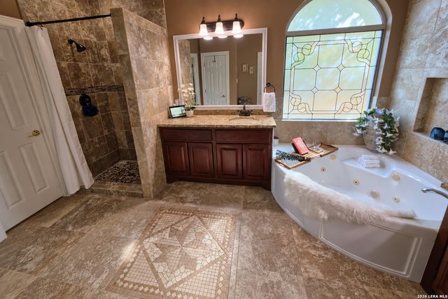 25710 Peregrine Rdg, San Antonio, TX 78260