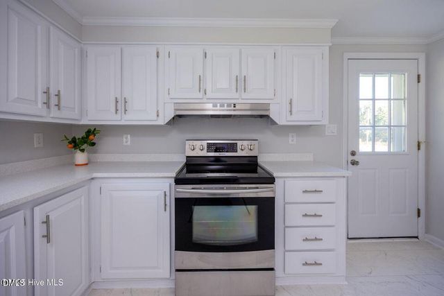 13015 Hobbton Highway, Newton Grove, NC 28366