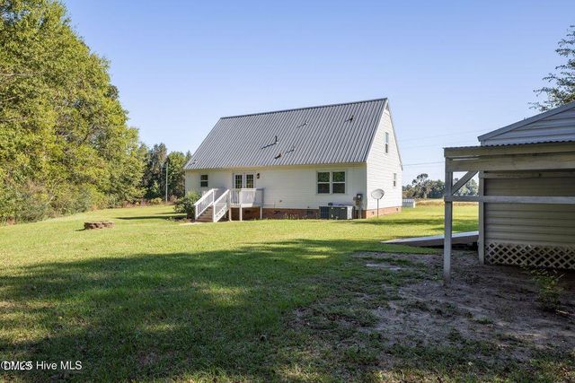 13015 Hobbton Highway, Newton Grove, NC 28366