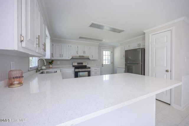 13015 Hobbton Highway, Newton Grove, NC 28366