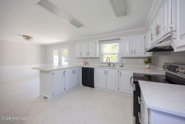 13015 Hobbton Highway, Newton Grove, NC 28366