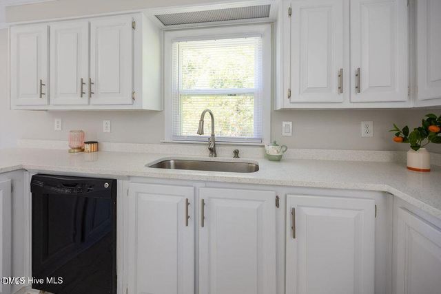 13015 Hobbton Highway, Newton Grove, NC 28366