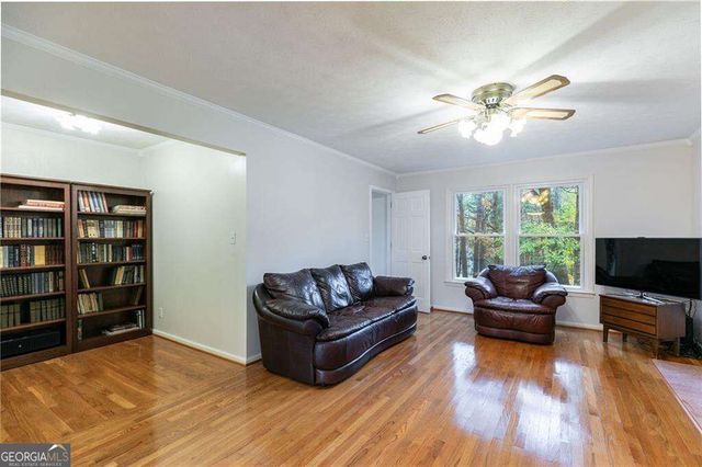 620 Oakstone Way, Roswell, GA 30075