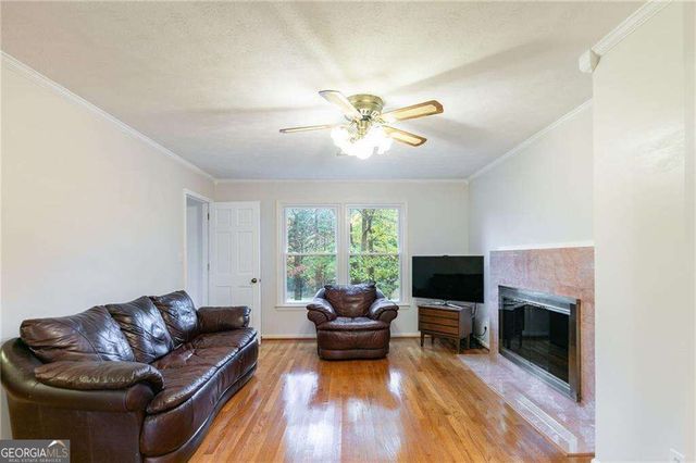 620 Oakstone Way, Roswell, GA 30075
