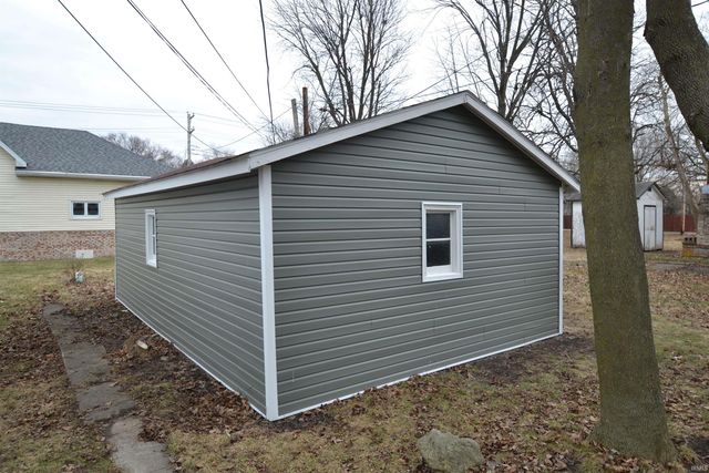 465 N West Street, Tipton, IN 46072