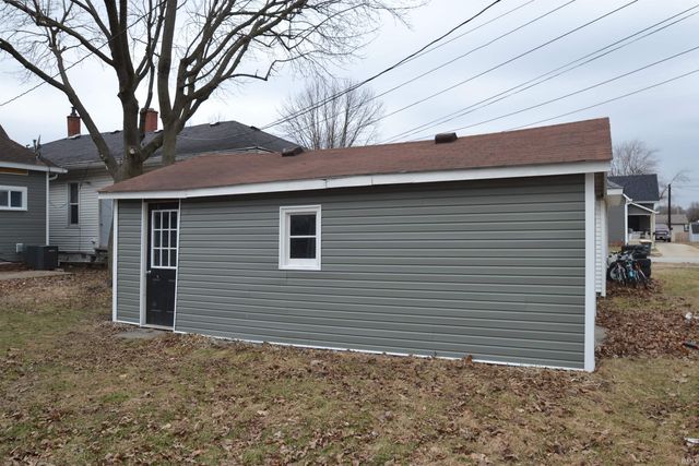 465 N West Street, Tipton, IN 46072
