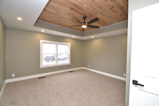 465 N West Street, Tipton, IN 46072