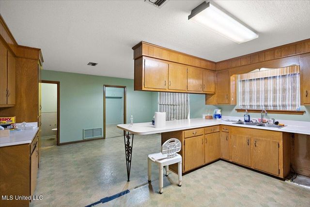 5505 Marblehead Drive, Jackson, MS 39211