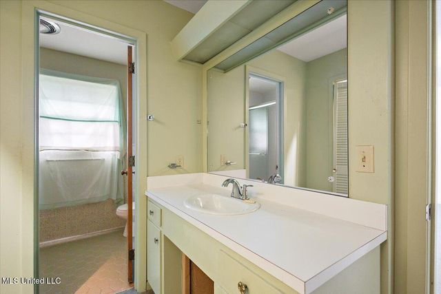 5505 Marblehead Drive, Jackson, MS 39211