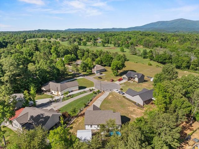 272 Sales Avenue, Chatsworth, GA 30705