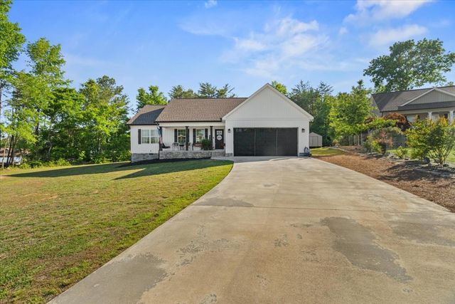 272 Sales Avenue, Chatsworth, GA 30705