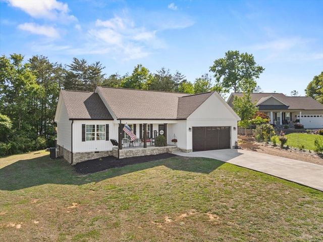272 Sales Avenue, Chatsworth, GA 30705