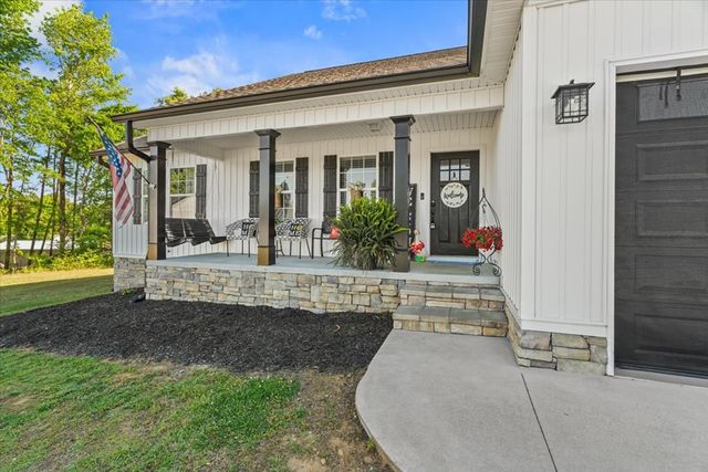272 Sales Avenue, Chatsworth, GA 30705