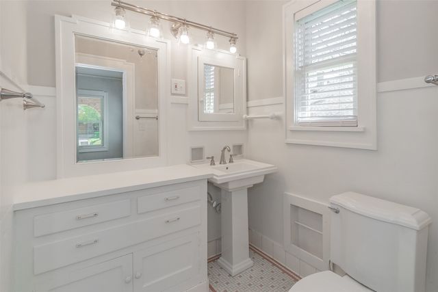 2311 Warner Road, Fort Worth, TX 76110
