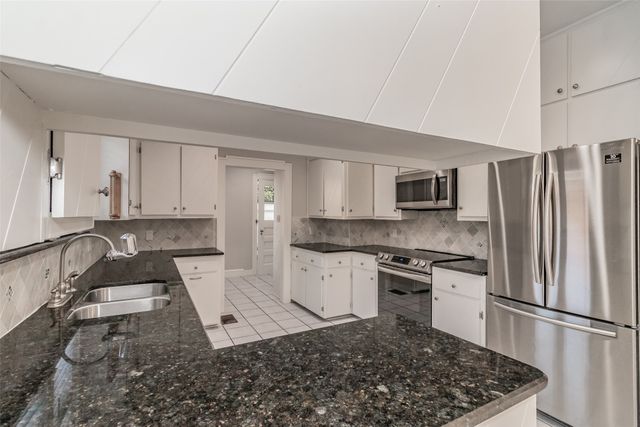 2311 Warner Road, Fort Worth, TX 76110