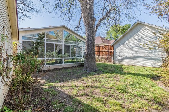 2311 Warner Road, Fort Worth, TX 76110