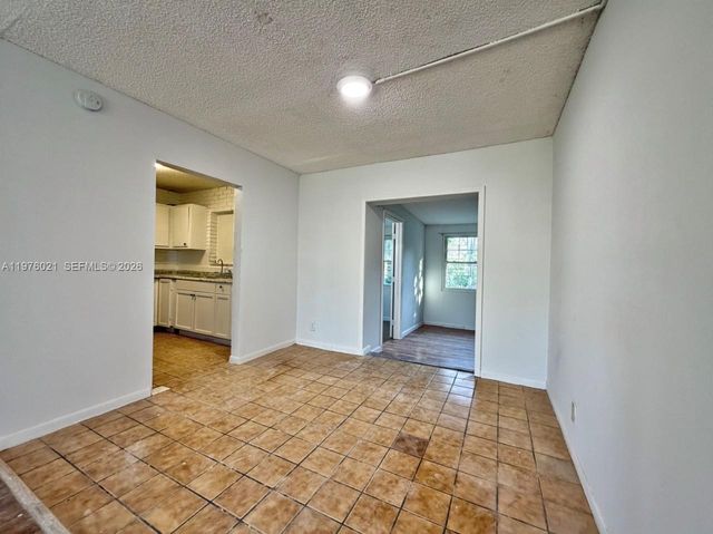 7212 SW 3rd Ct, North Lauderdale, FL 33068