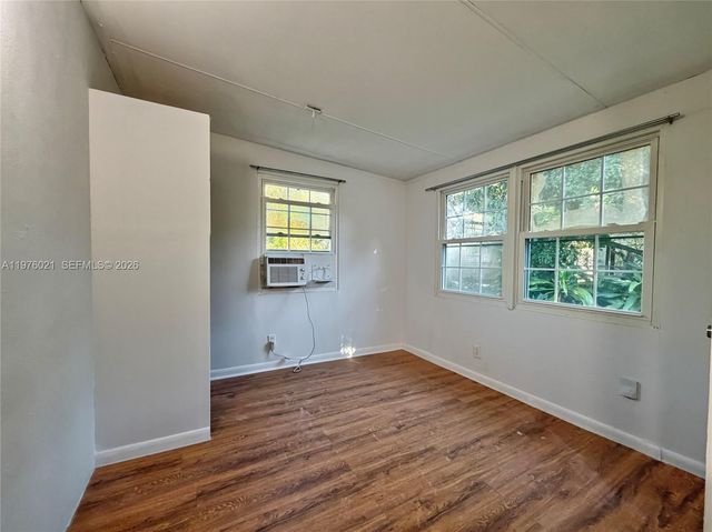 7212 SW 3rd Ct, North Lauderdale, FL 33068