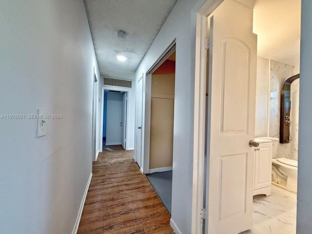 7212 SW 3rd Ct, North Lauderdale, FL 33068